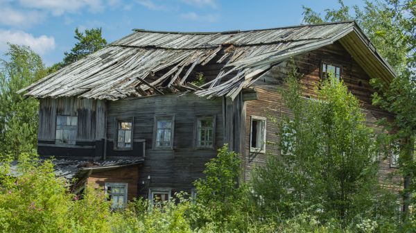 Cottage Demolition in Goshen
